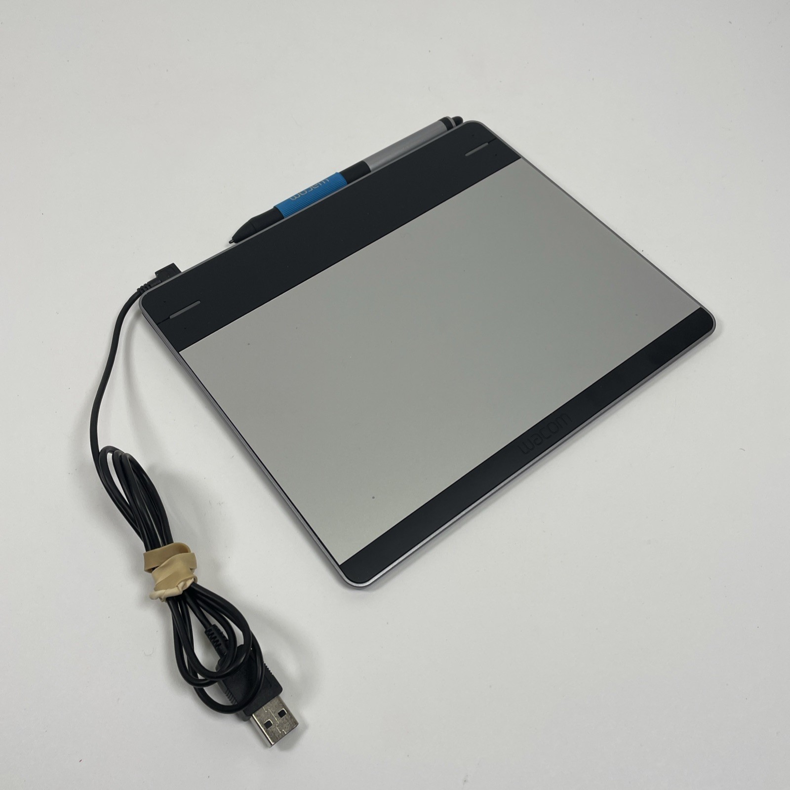 Wacom Intuos CTH480 CTH-480 Creative Pen & Touch Tablet Small USED