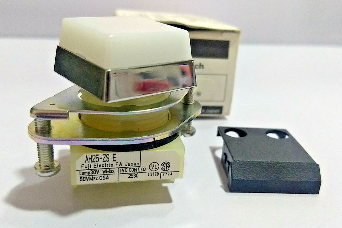Fuji Electric AH25-ZSWE A2724 Command Switch - 9 pc lot