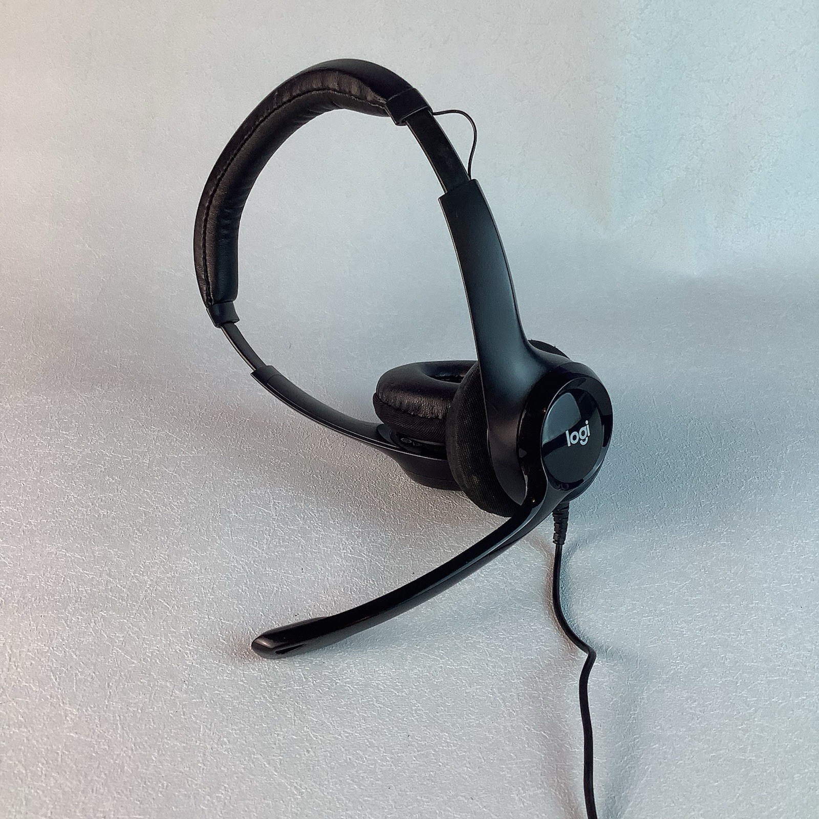 LOGITECH H390 USB Wired Headset With Volume Control & Microphone*NO BOX*