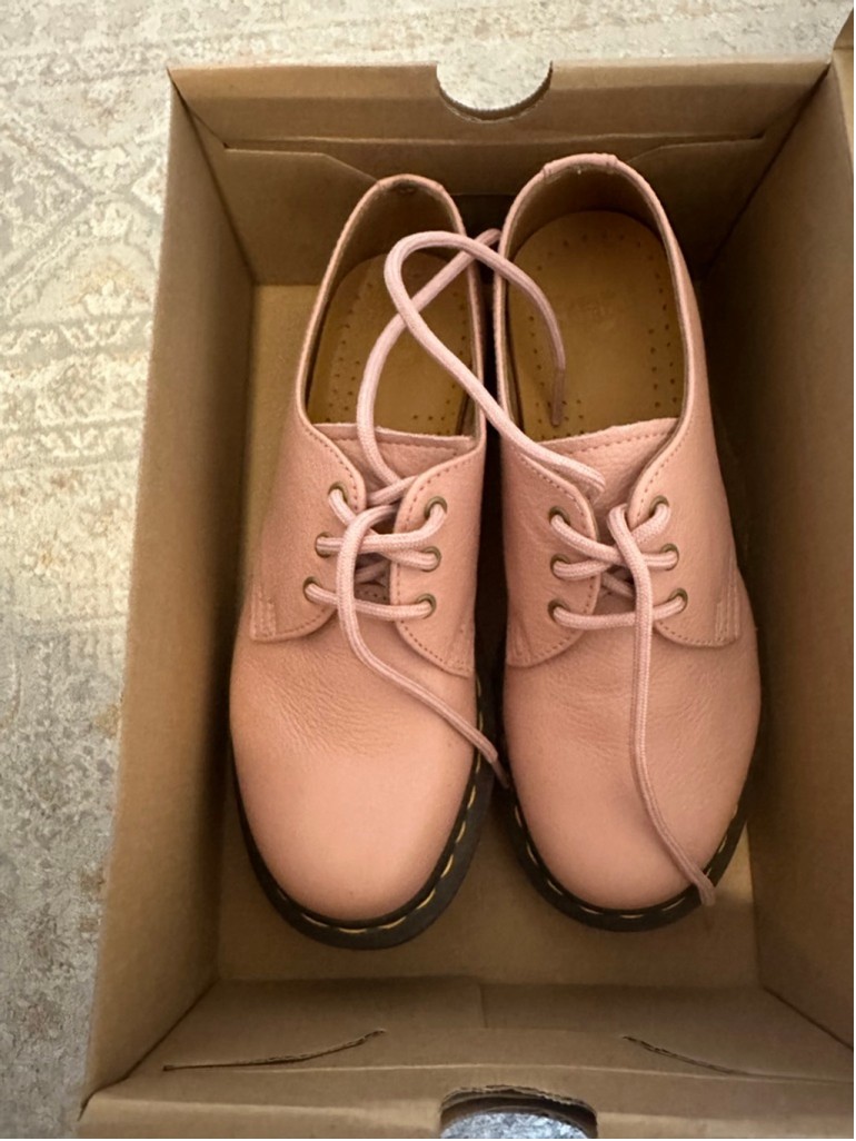 Women's Dr. Martens 1461 Peach virgina Oxford Flats US 7