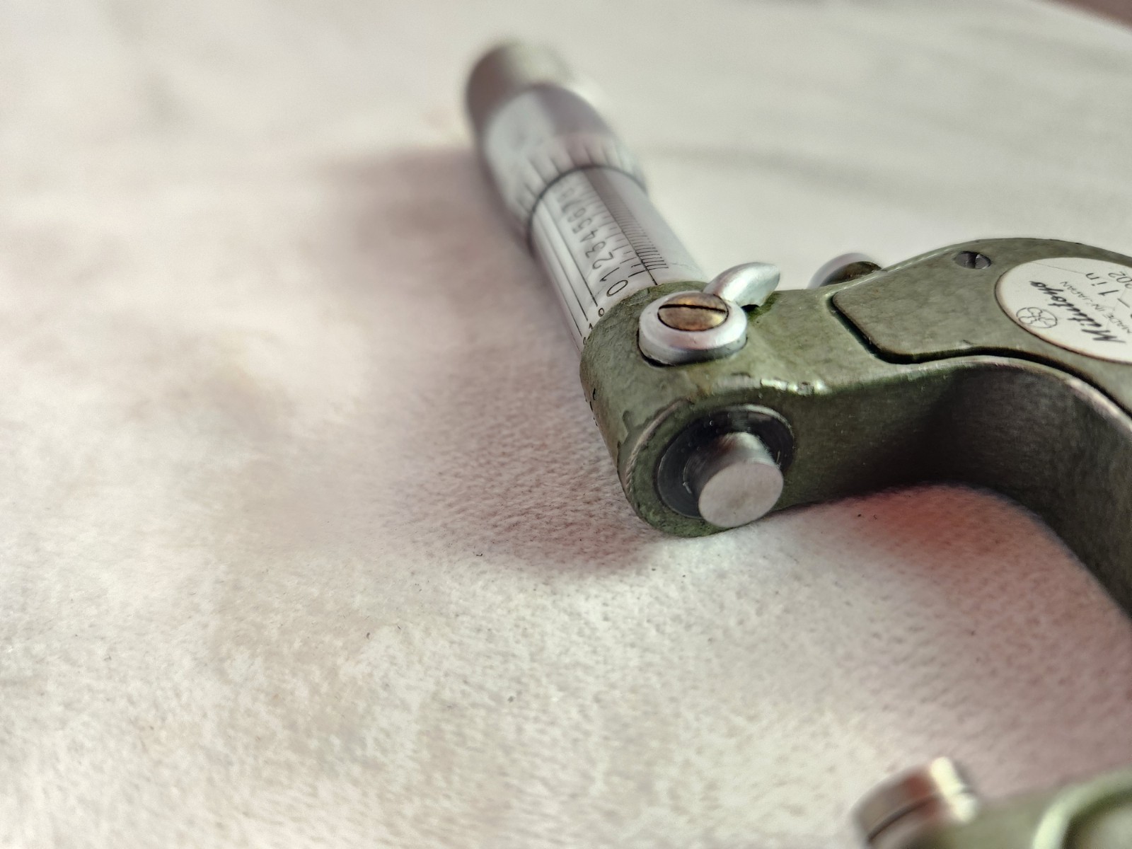 Mitutoyo Indicating Micrometer 0-1” 510-202 .0001" Resolution