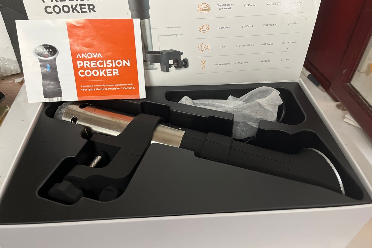 Anova SOUS VIDE  Precision Cooker Bluetooth 800W Open Box Unused