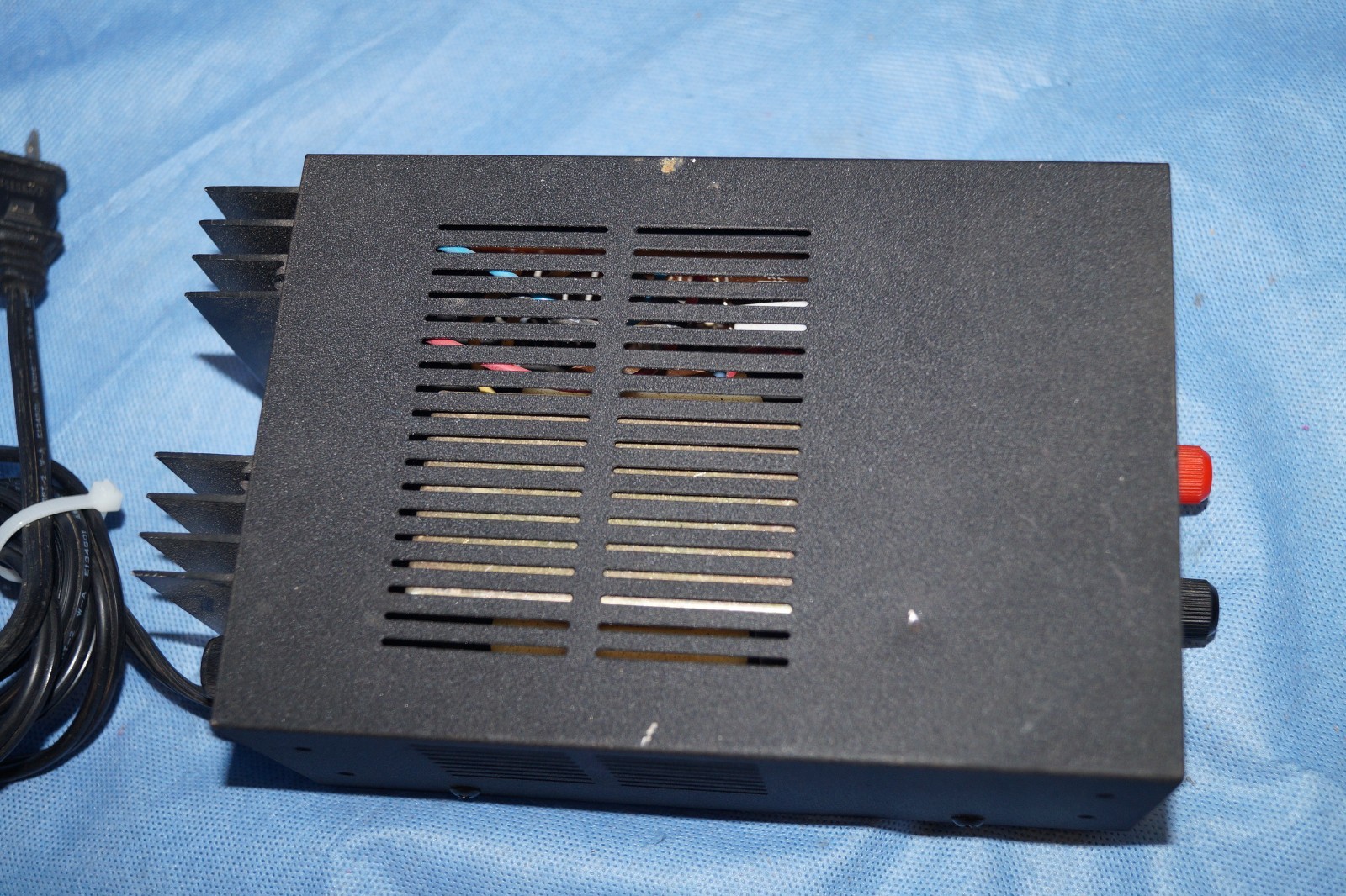 Arista Model 46-482, 115V AC / 12VDC /50W DC Solid State Regulated Power Supply
