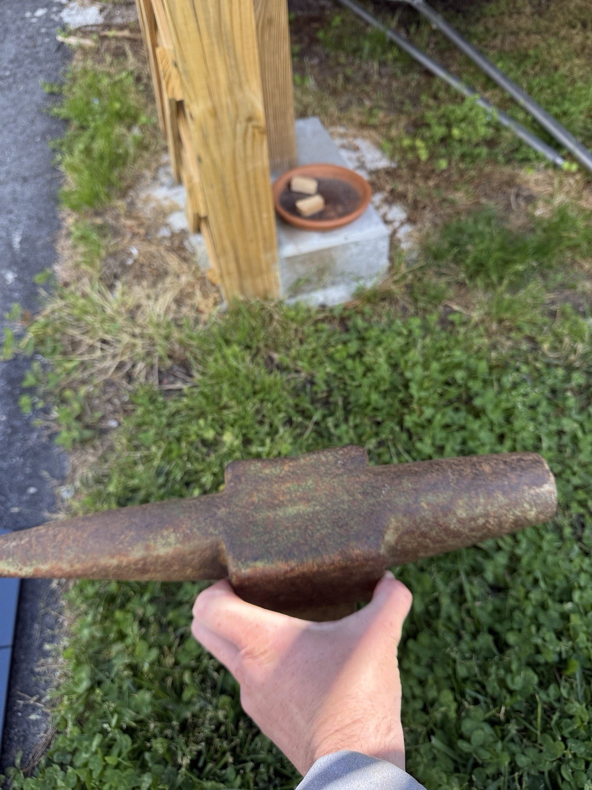 ANTIQUE TOOL PRIMITIVE STAKE STUMP ANVIL BLACKSMITH FORGE 39 Lb 15"