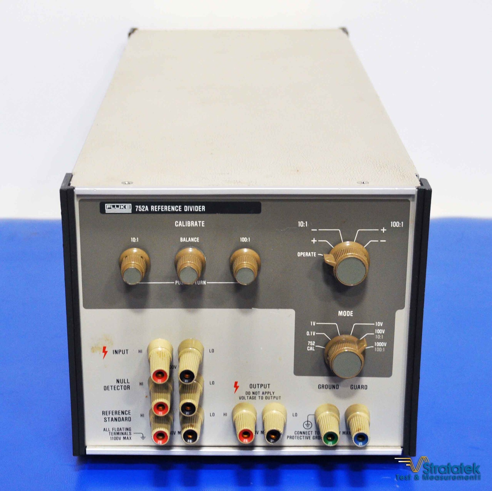 Fluke 752A Reference Divider 10:1 (±0.2 ppm) and 100:1 (±0.5 ppm) Calibration
