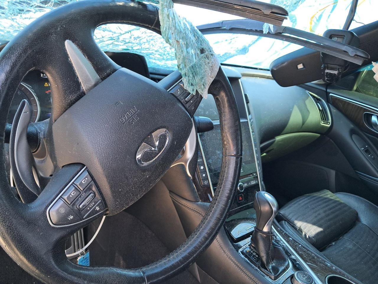 Q50 2016 Glove Box 4841830