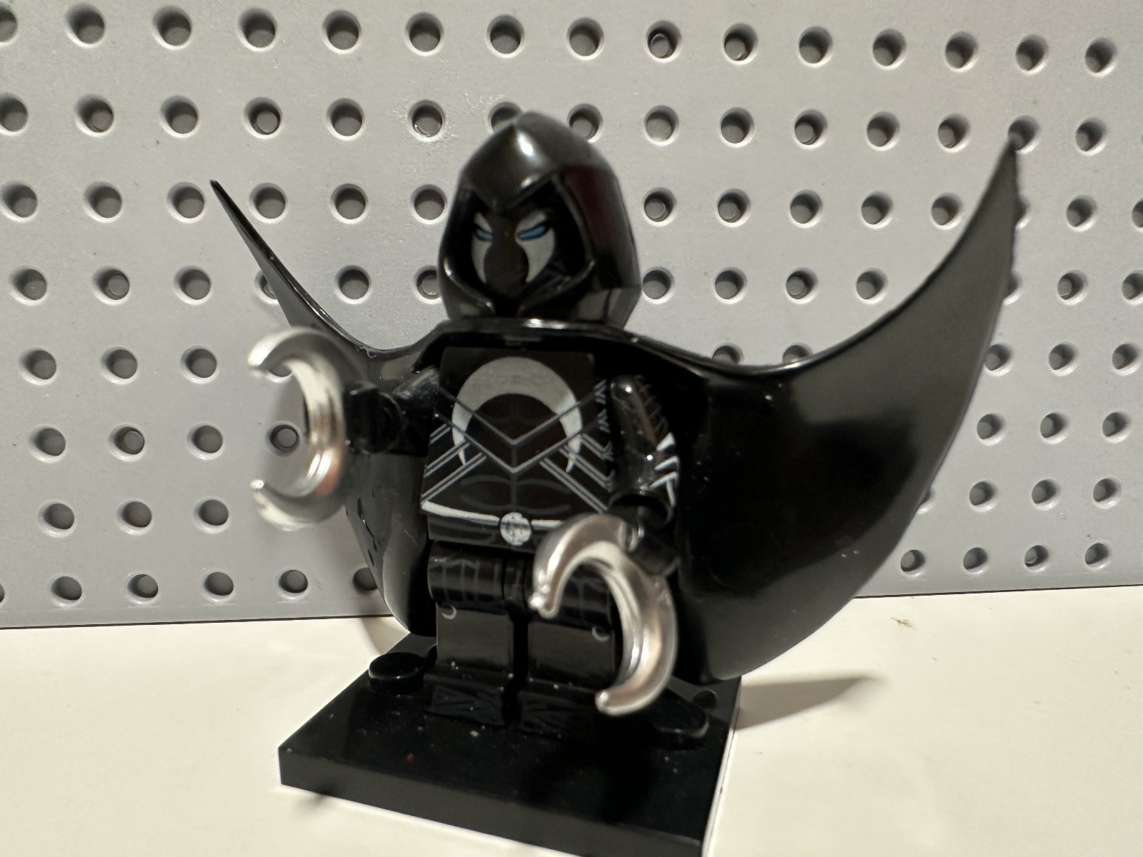 LEGO Marvel Moon Knight Black Suit Silver Custom MInifgure New