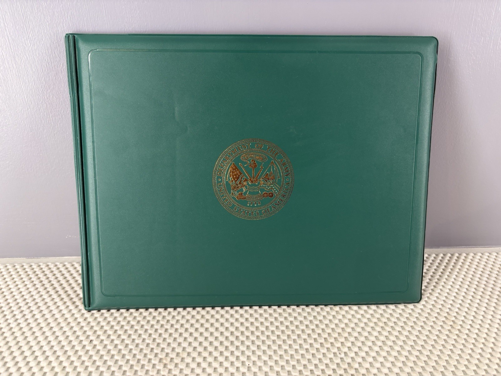 Department of the Army Decoration Citation Folder - Geen Puffy