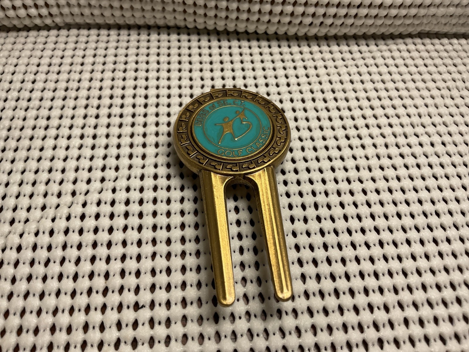 Vintage BBBS Of SE. CT. Golf Design Divot Tool Money Clip Brass