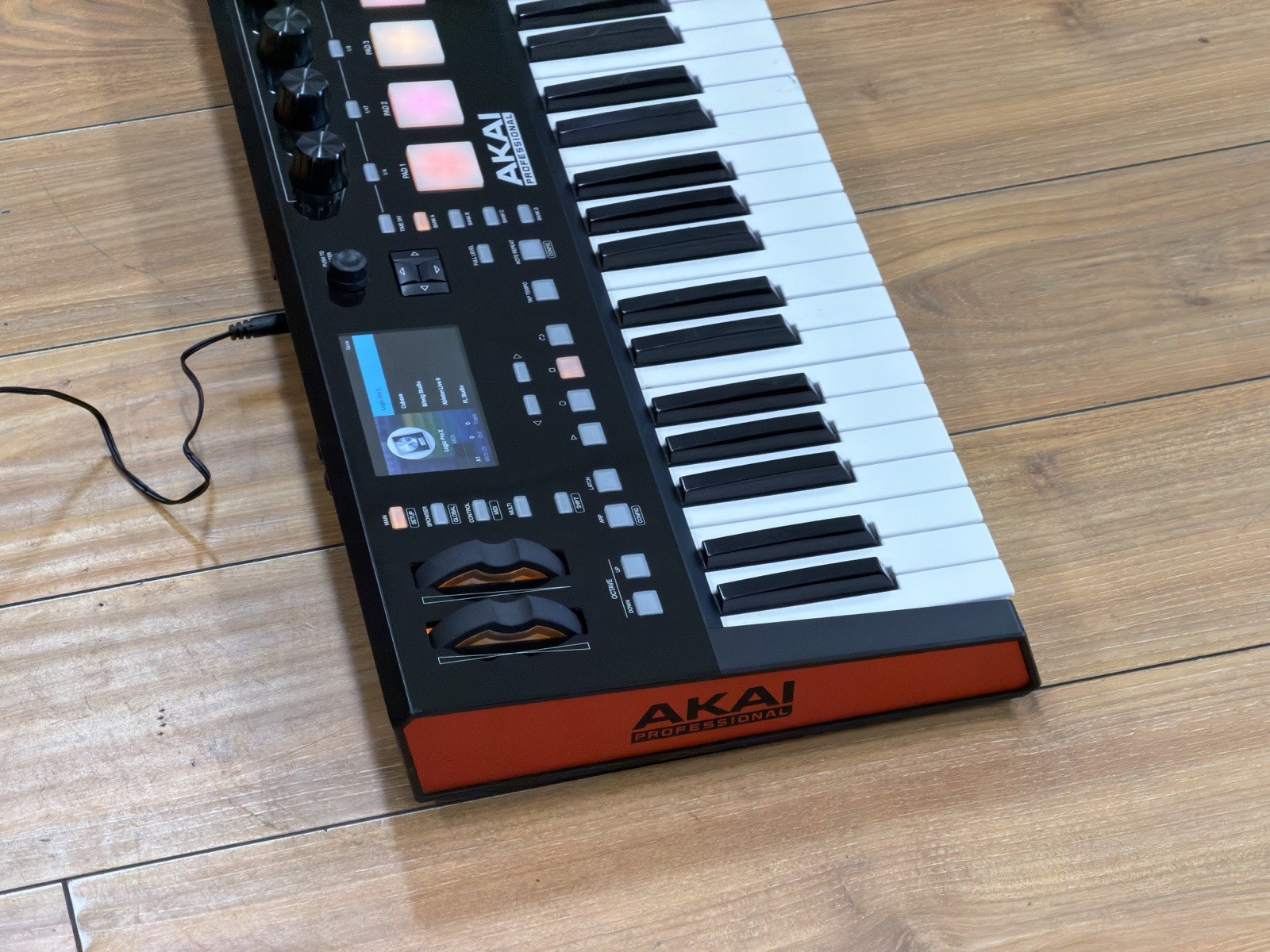 AKAI Advance 49 USB Keyboard Controller