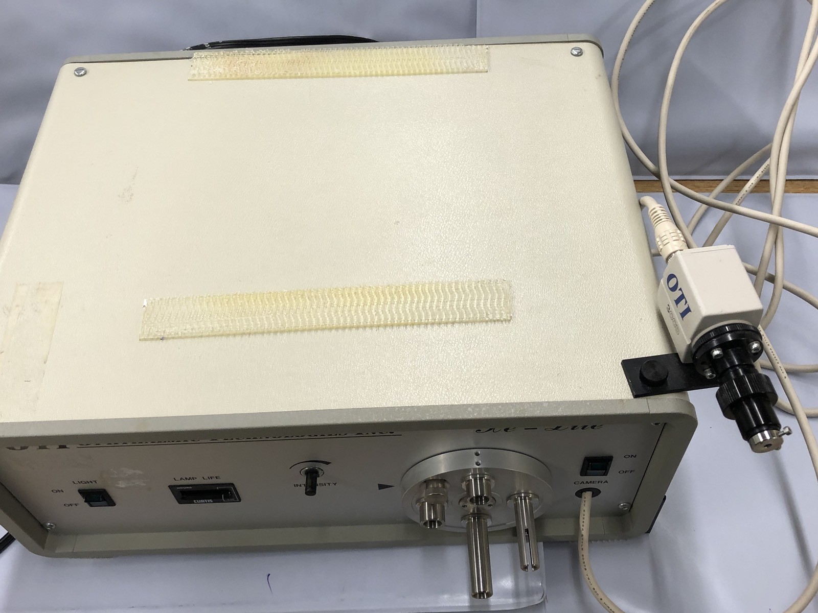 OTI Ophthalmic Technologies XE-Lite Xenon Light Source