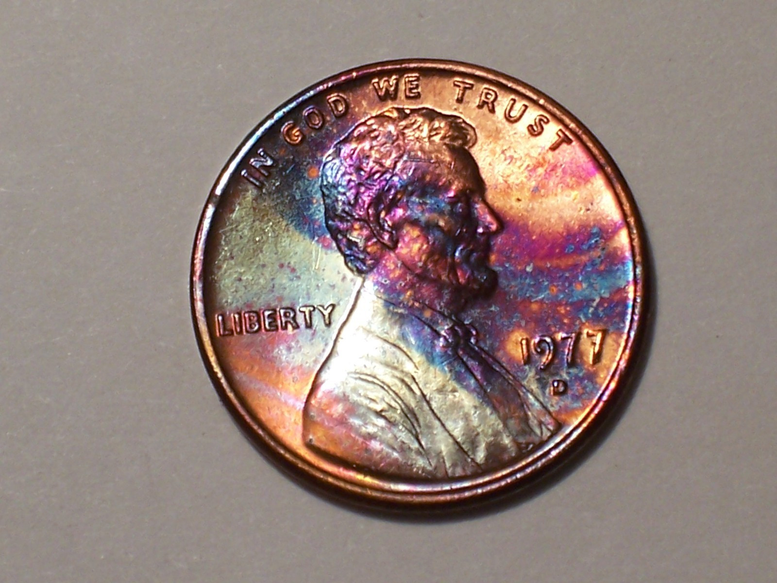 1977-D  @  Bold Colors"  on this old Lincoln Penny.!! 368*From roll*