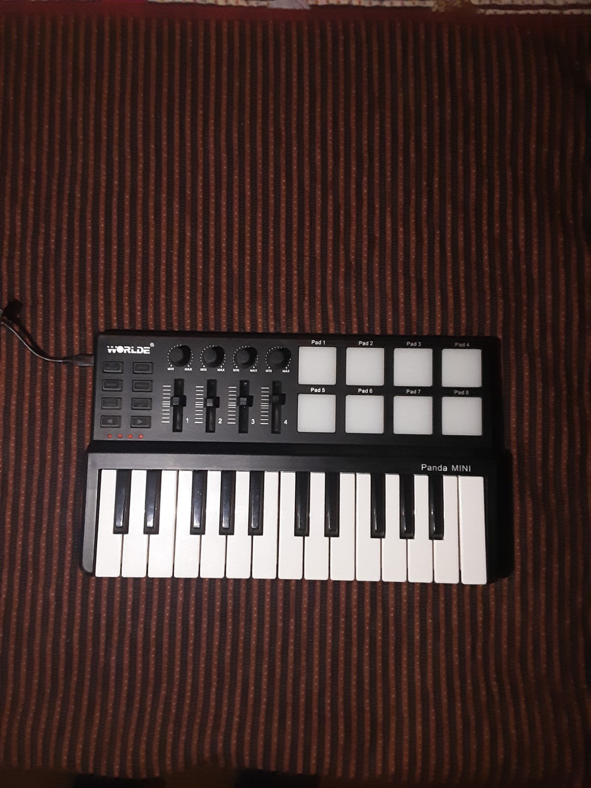 Worlde Panda Mini 25-Key USB Keyboard and Drum Pad MIDI Controller