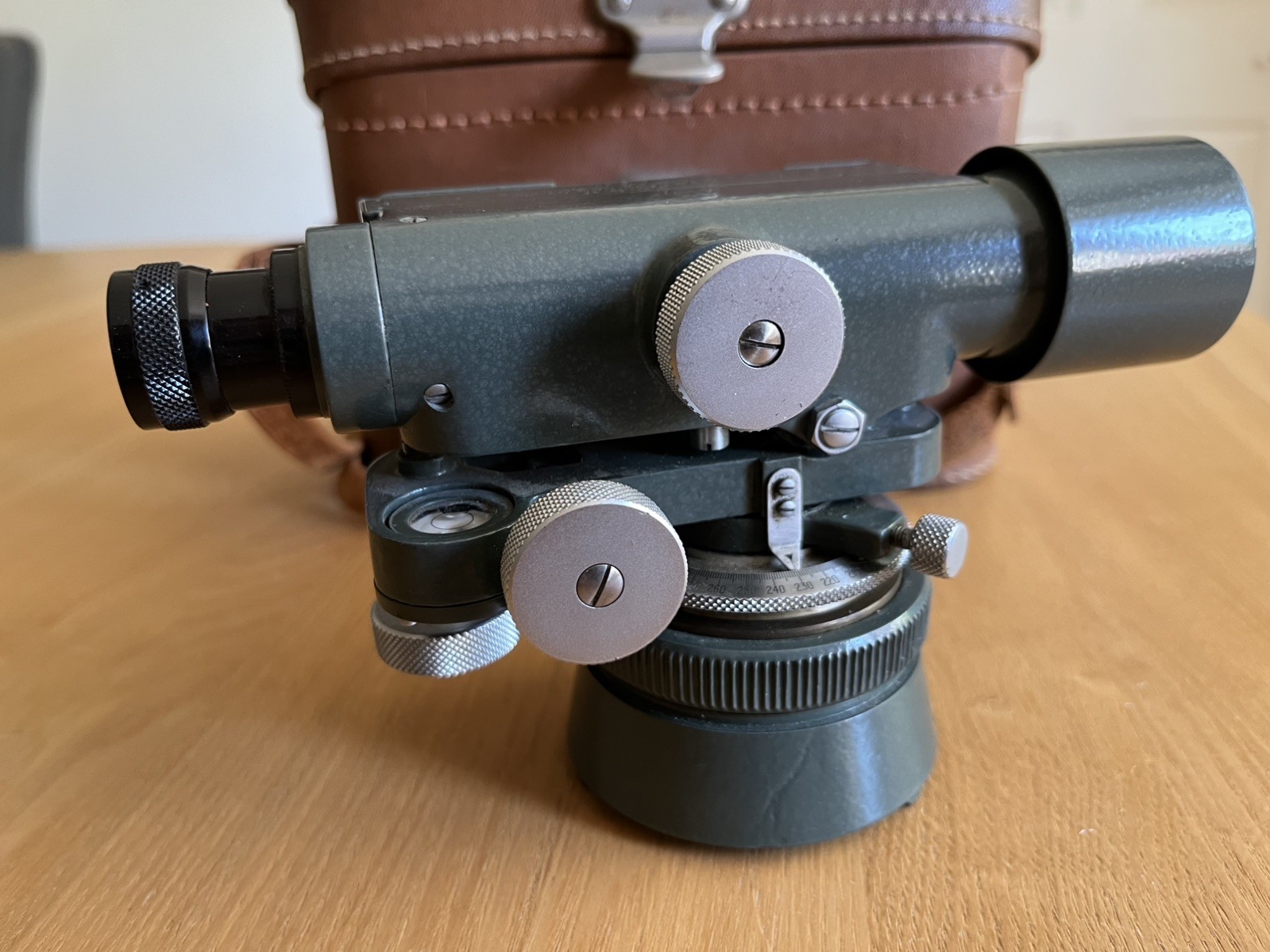 Vintage HILGER & WATTS Surveyor's Precision Dumpy Theodolite Level in Case