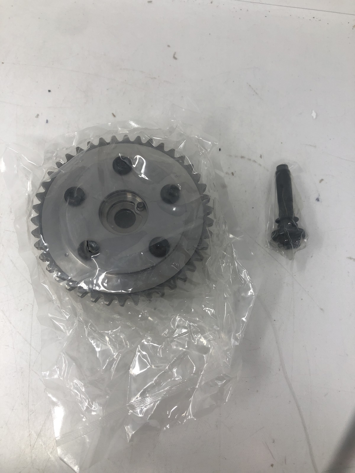 3V Camshaft sprocket phaser {E133-3R2Z-6A257-DA} QTY:1