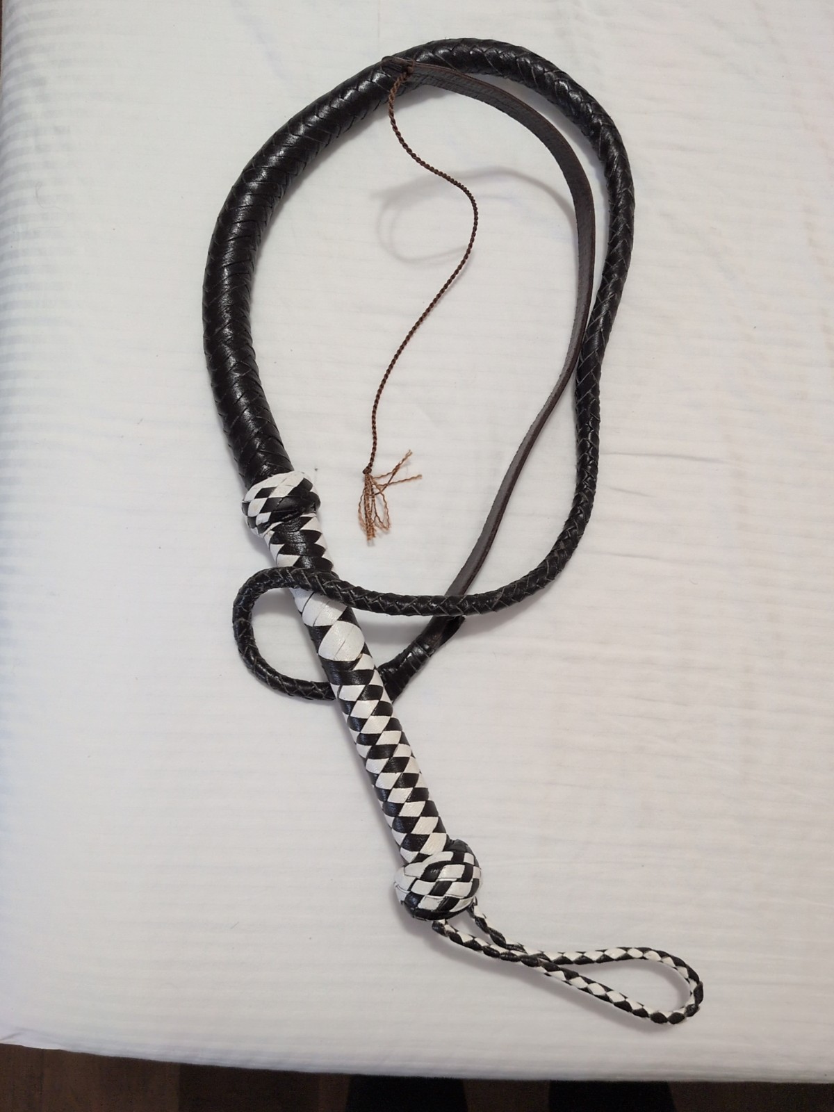 4 Feet Long 8 Plait Cow Hide Leather Bull Whip Heavy duty Bullwhip White & Brown