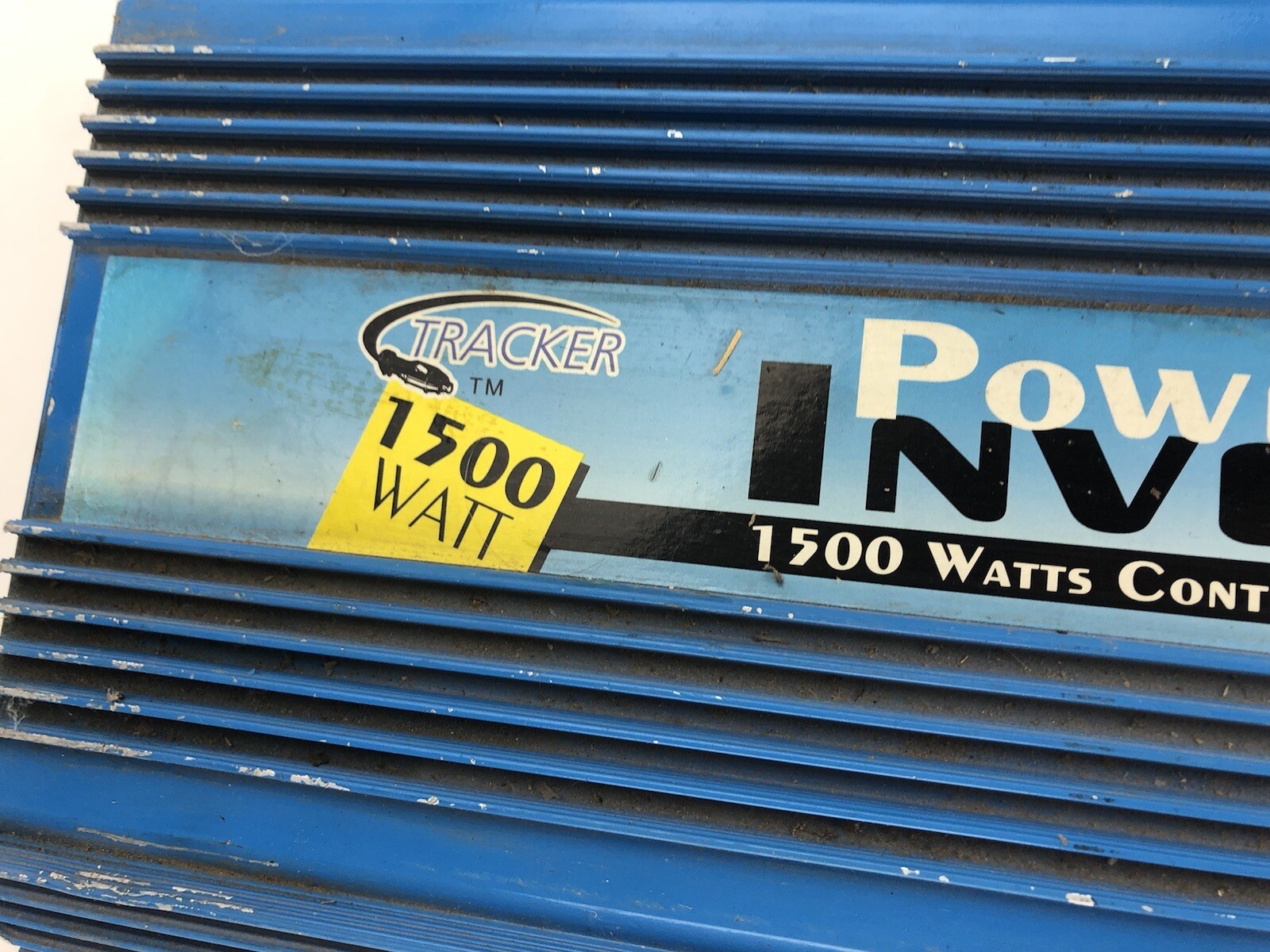 Tracker 1500W Continuous Dc To Ac Power Inverter 2500W Peak - Blue