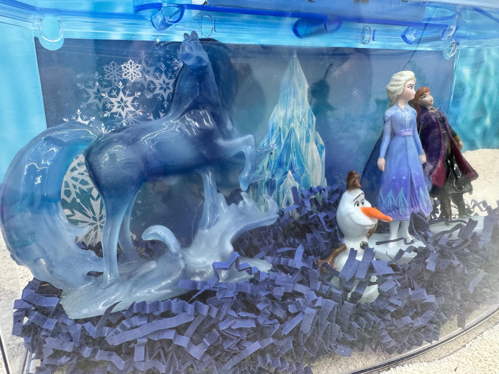 Frozen Complete Betta Set Tank & Characters Included