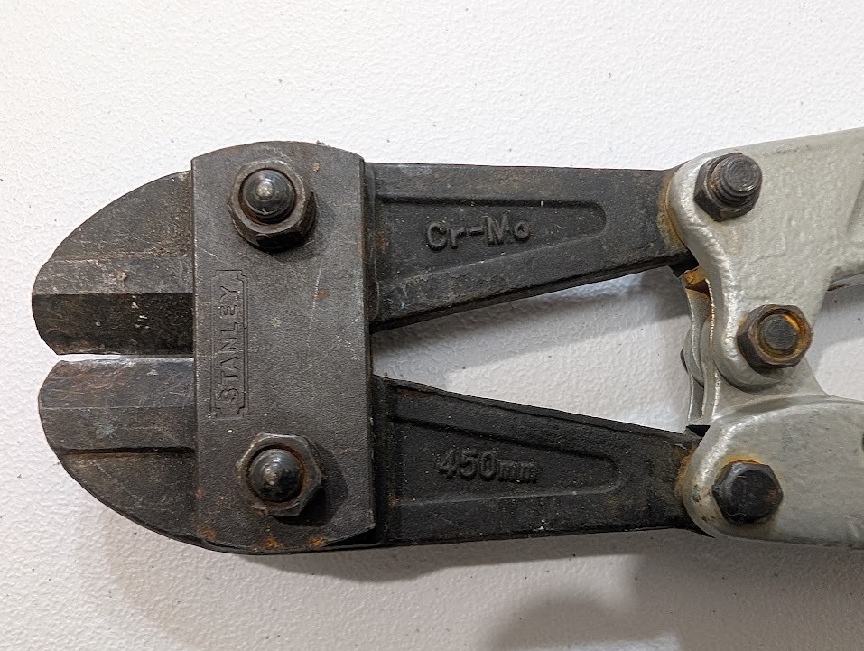 STANLEY 14-376 18" BOLT CUTTERS HARDLY USED
