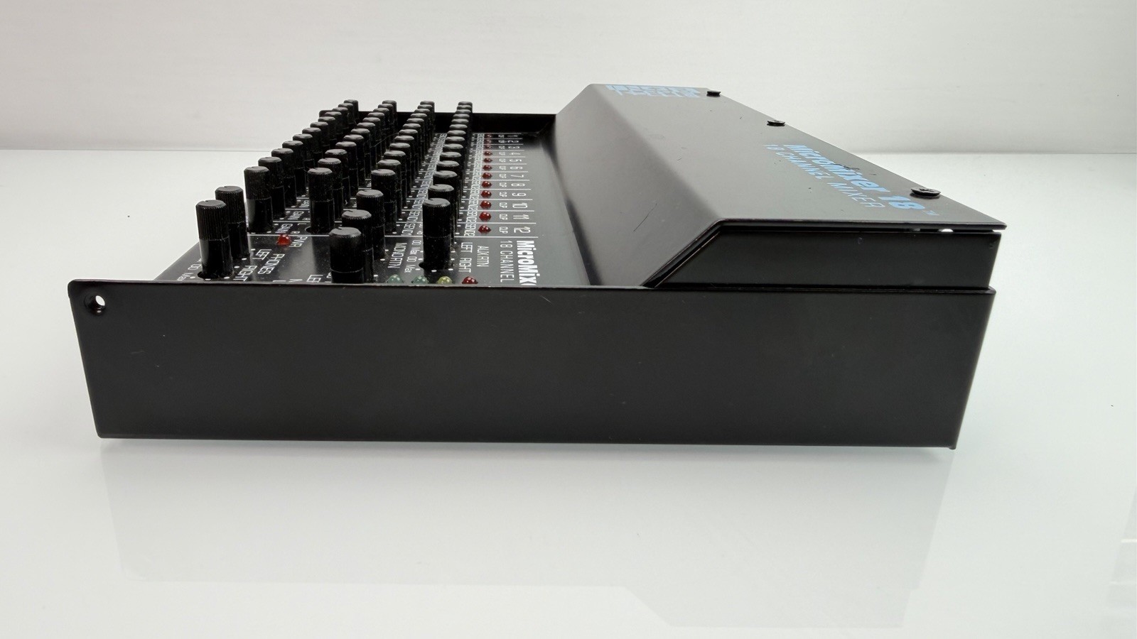 Midiman MicroMixer 18 - 18 Channel Mixer