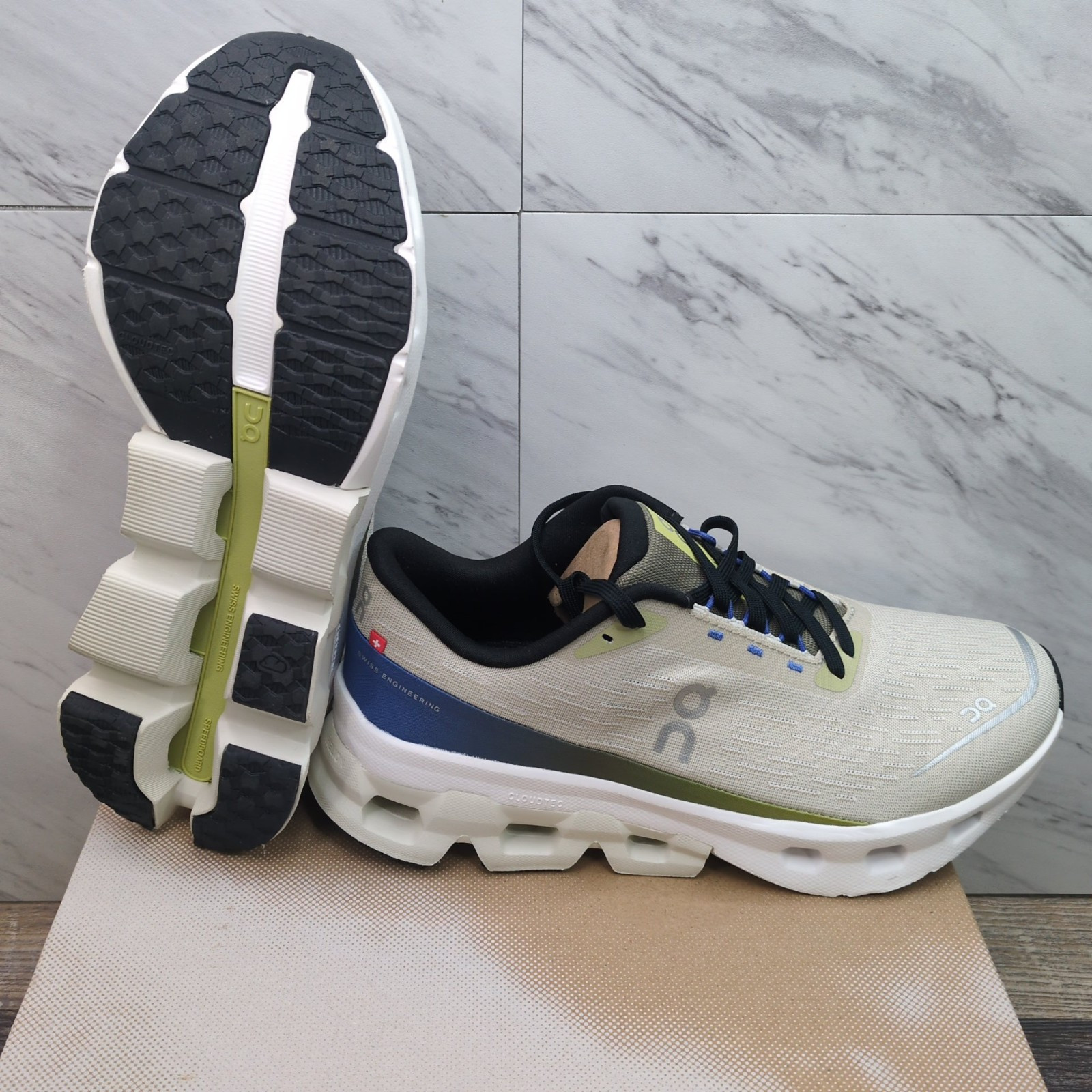 ON CLOUD Cloudspark Women's Size 9.5 Running Shoes Ice Grove Gray Navy