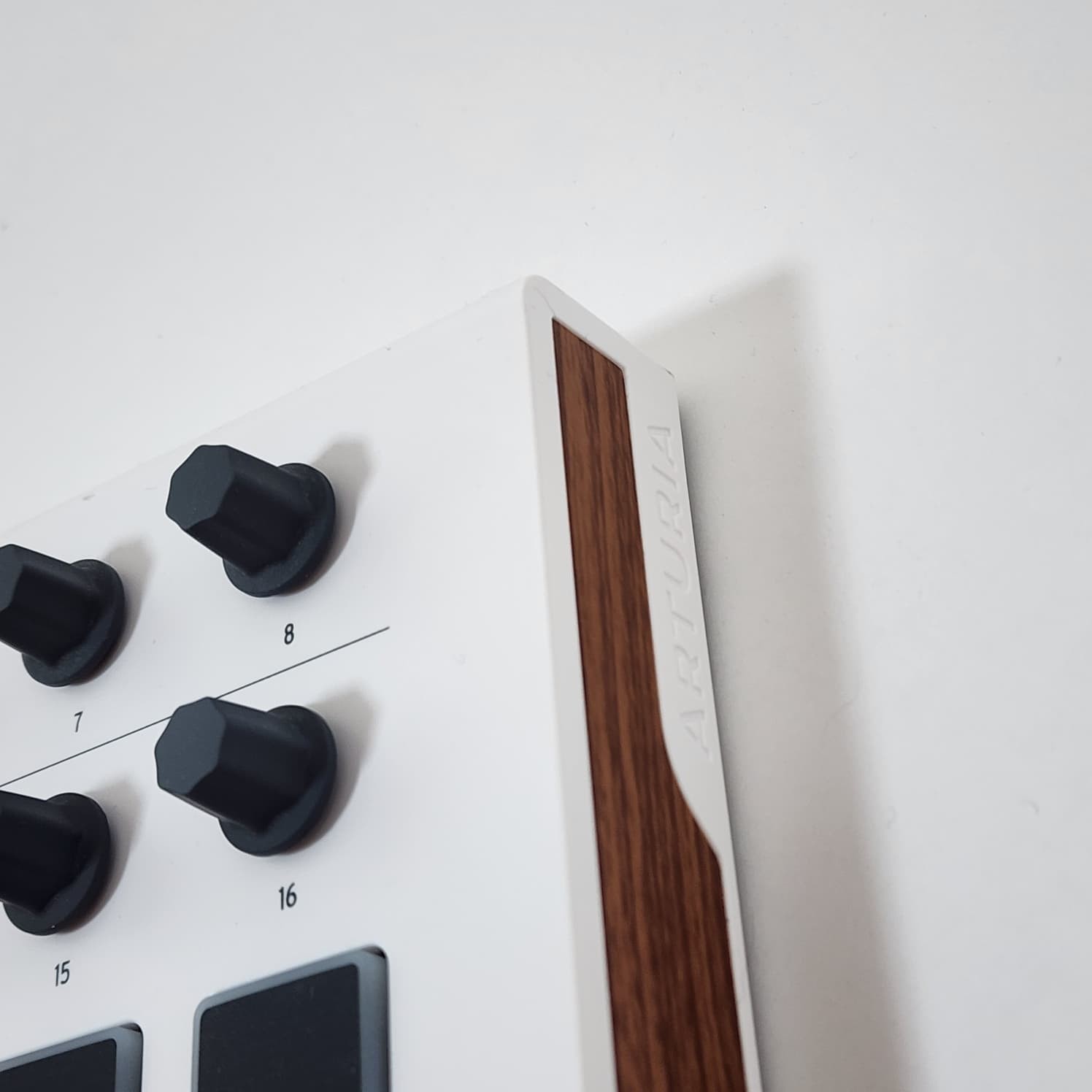 Arturia MiniLab MKII 25 Key Slim Keyboard Controller
