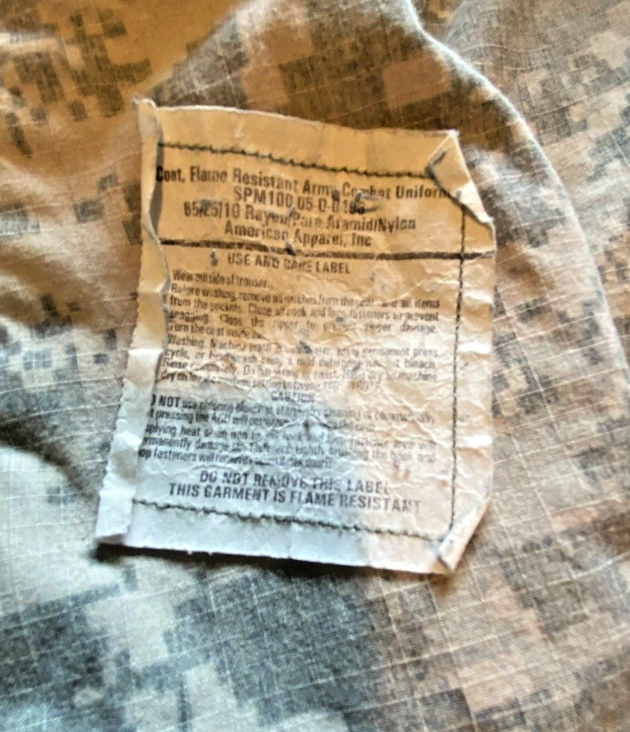 US Army Combat Uniform Coat MEDIUM REGULAR Flame Resistant Cargo ACU