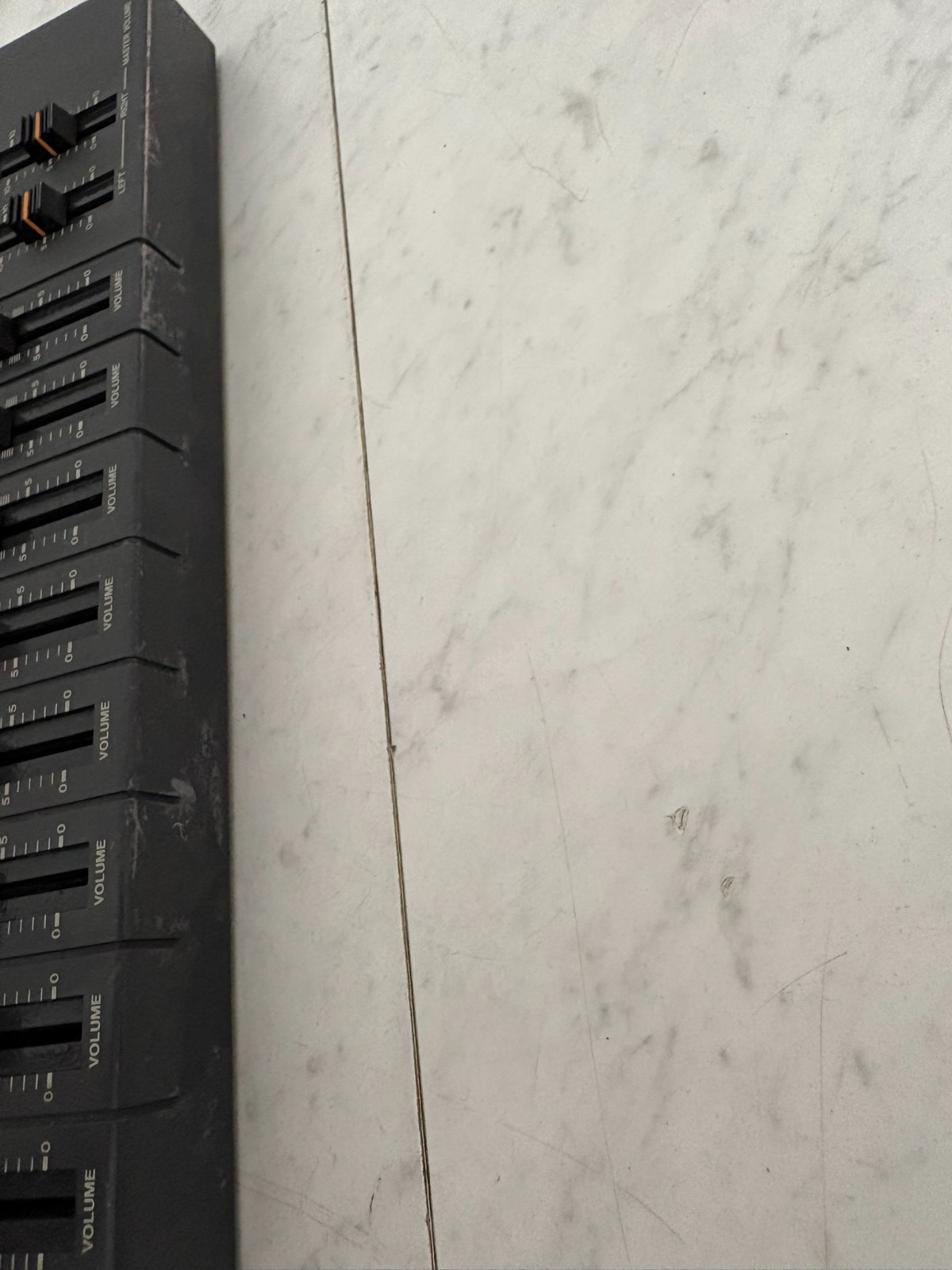 Boss BX800 DJ Mixer Table