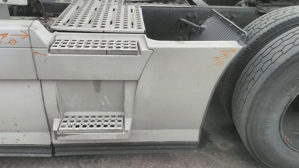 For 2015 VOLVO VNL SIDE FAIRING Left ,  OH