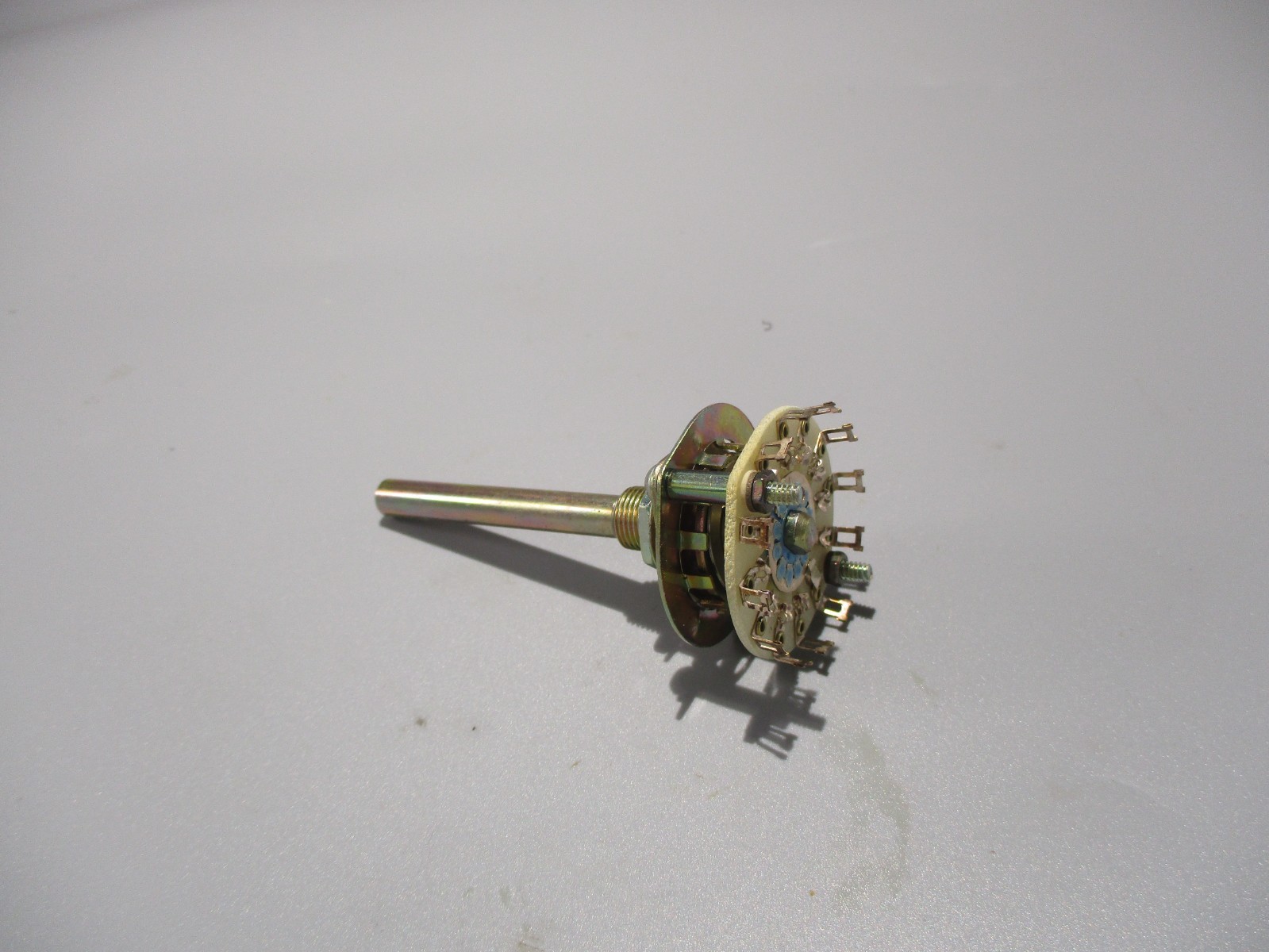 NEW ELECTROSWITCH D4G0205N ROTARY SWITCH 2POLE 5 POSITION