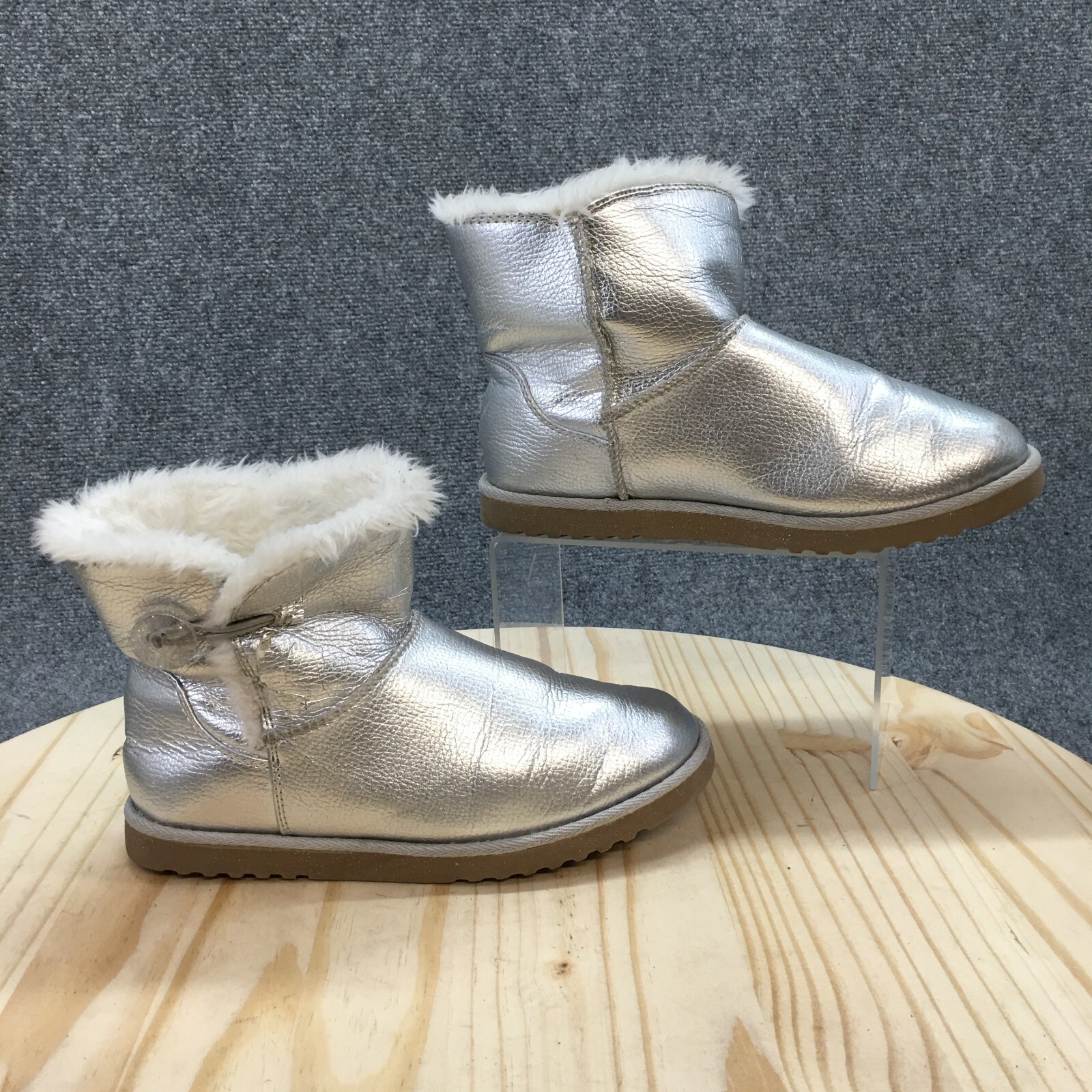 Circo Boots Youth 5 Womens 6.5 Ankle Winter Faux Fur Lining Silver Faux Leather