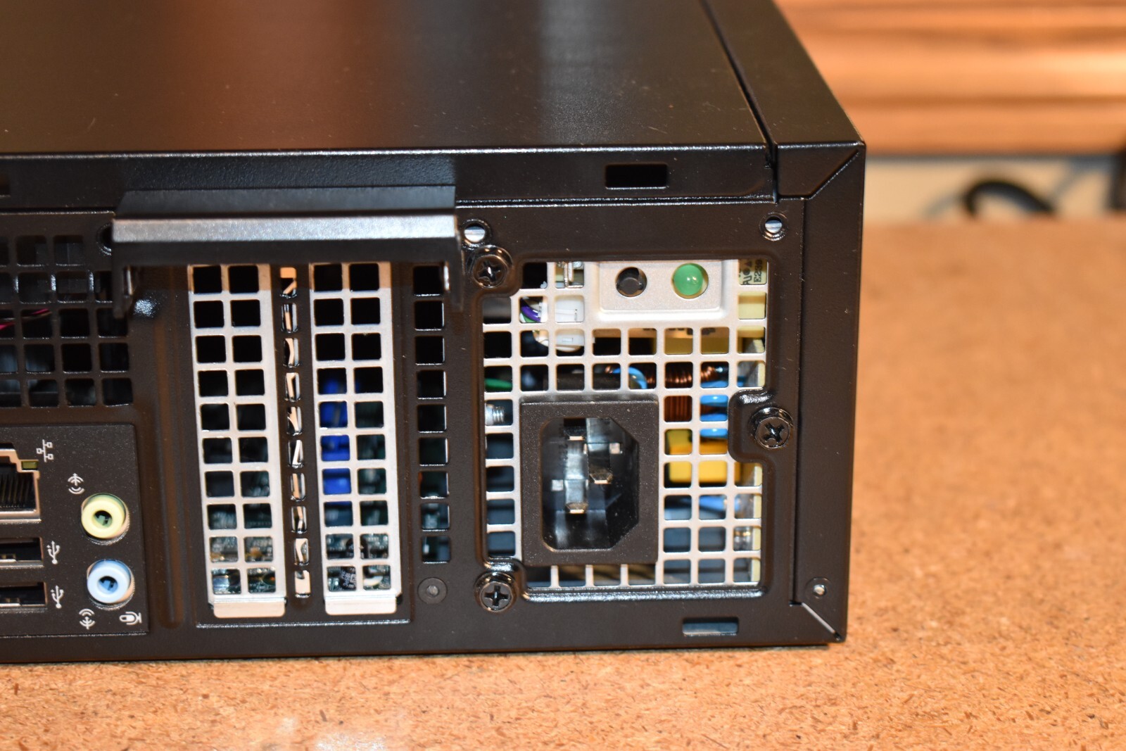 Dell Optiplex 9020 SFF Quad Core i7-4790 3.6GHz 32GB 2TB HDD Windows 7 64-bit