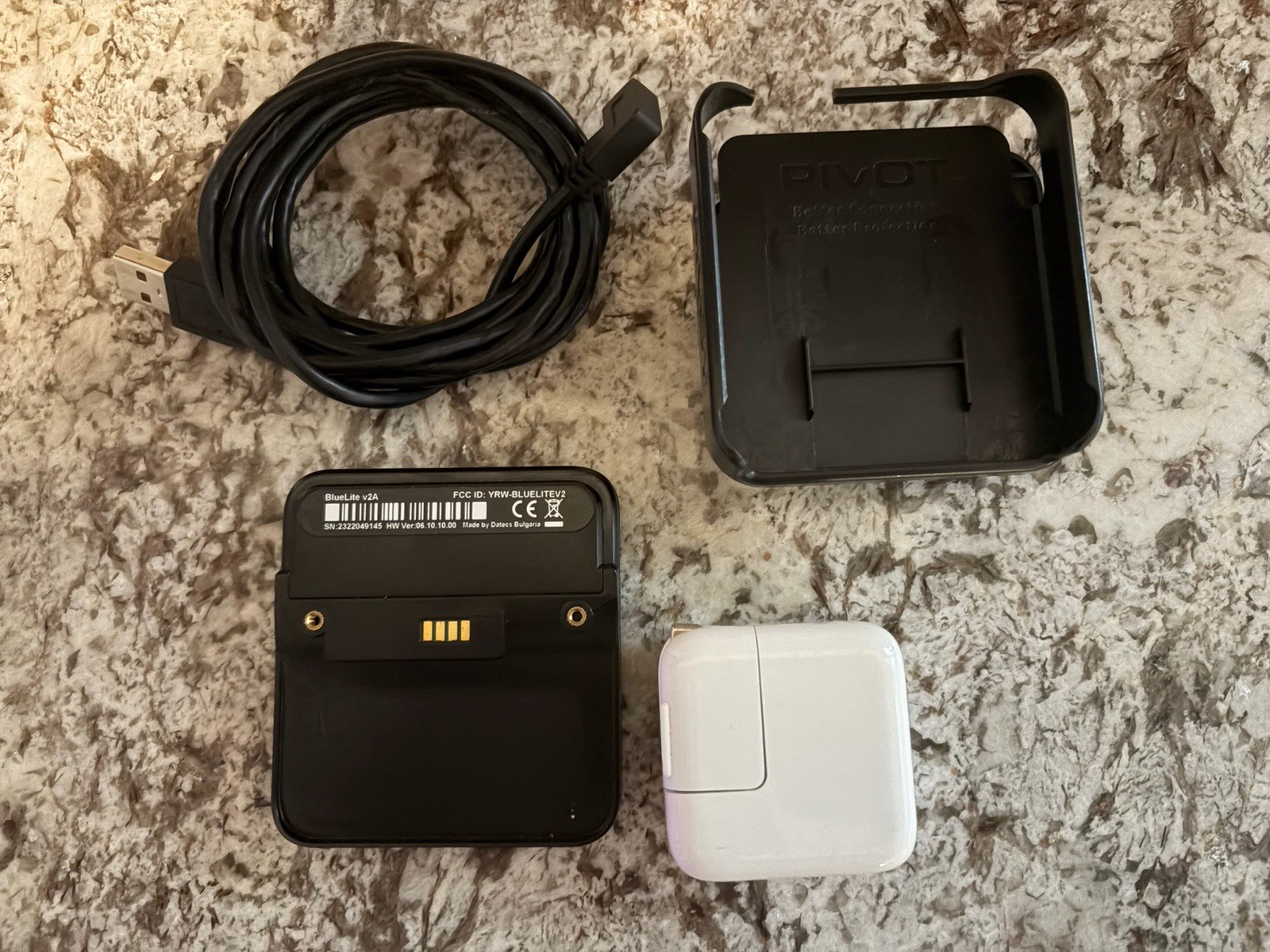 Bluelite V2A Chip and Tap Credit Card Reader - Used Working With Charging Cable
