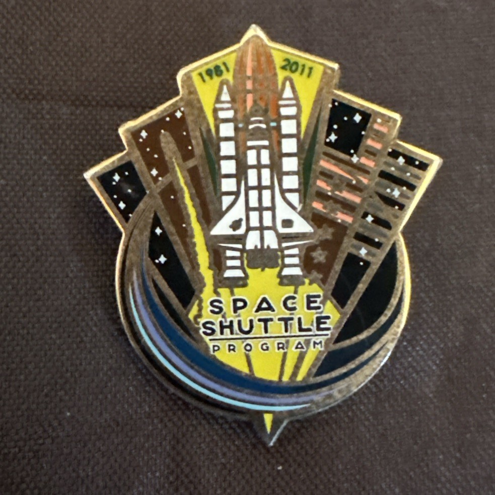 NASA End Of The Space Shuttle Program 1981-2011 Commemorative Pin