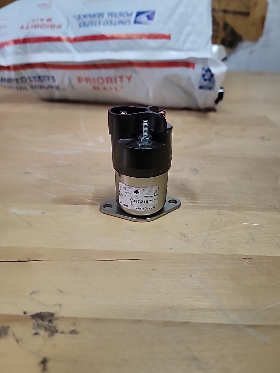 1PC NEW FOR Intake pipe relay solenoid valve 612630080076