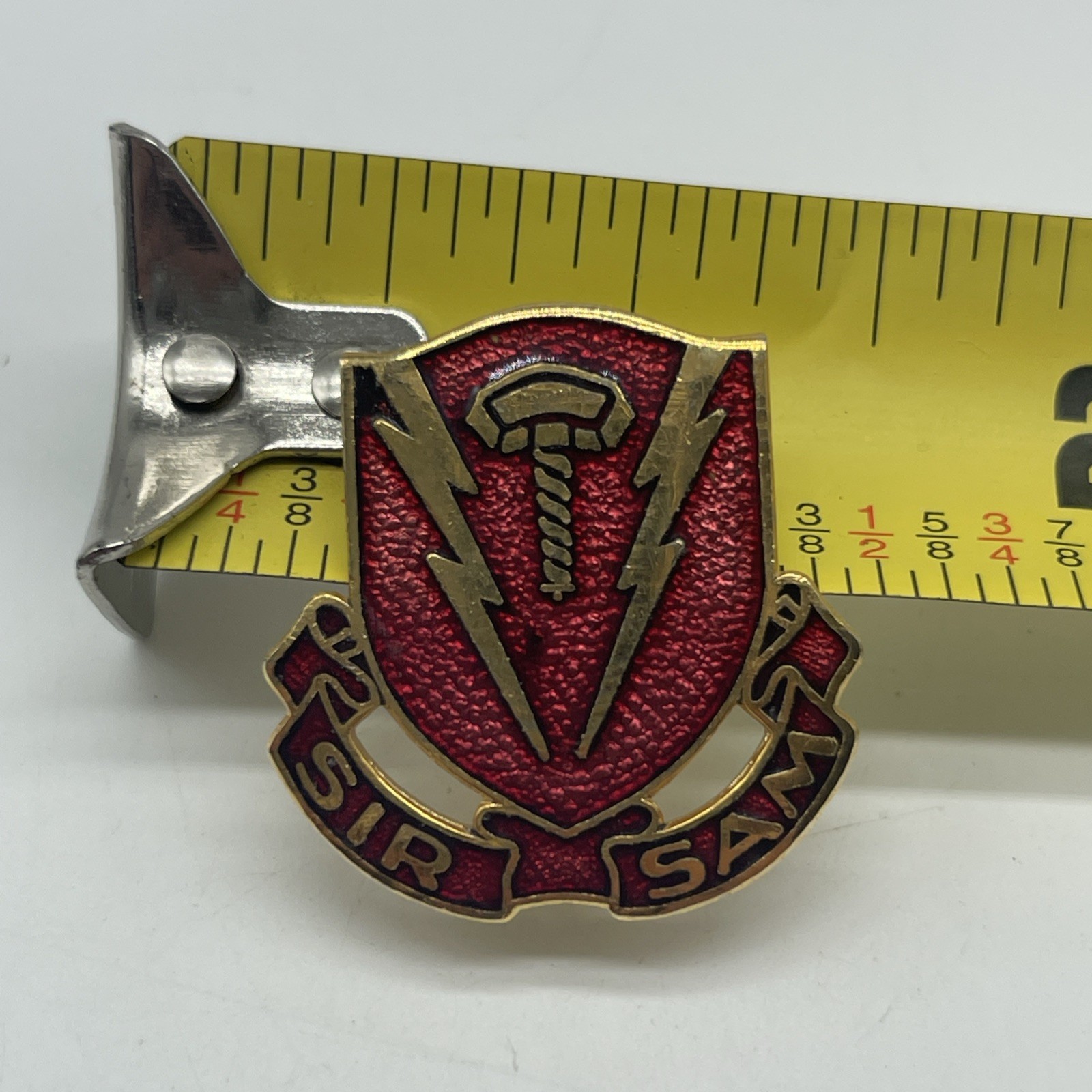 U.S. Military 739th Ordnance Battalion DI DUI Crest Pin Clutch SIR SAM Insignia