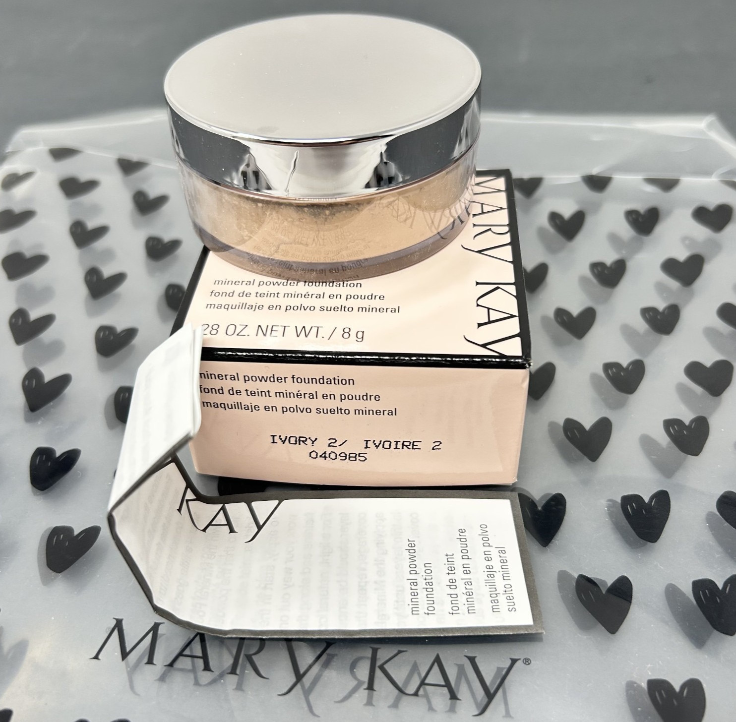 Mary Kay Mineral Powder Foundation  **IVORY 2*  040985 Discontinued NEW IN BOX
