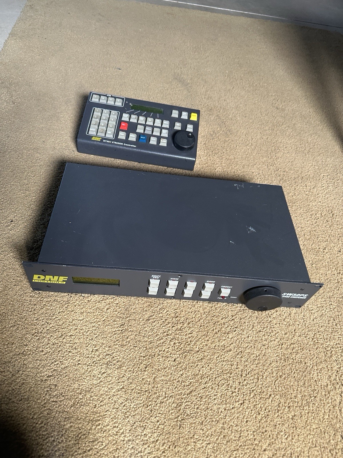 DNF ST300 VTR/DDR Controller With SW32PS RS422 Switcher