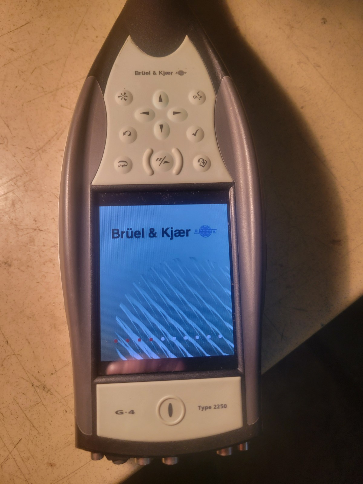 Bruel & Kjaer 2250 Hand Held Sound Level Meter W / Cables & Accys