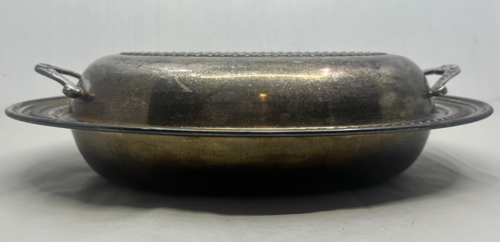 Silverplate Covered Oval Serving Dish with Handles on Lid Gadroon Border