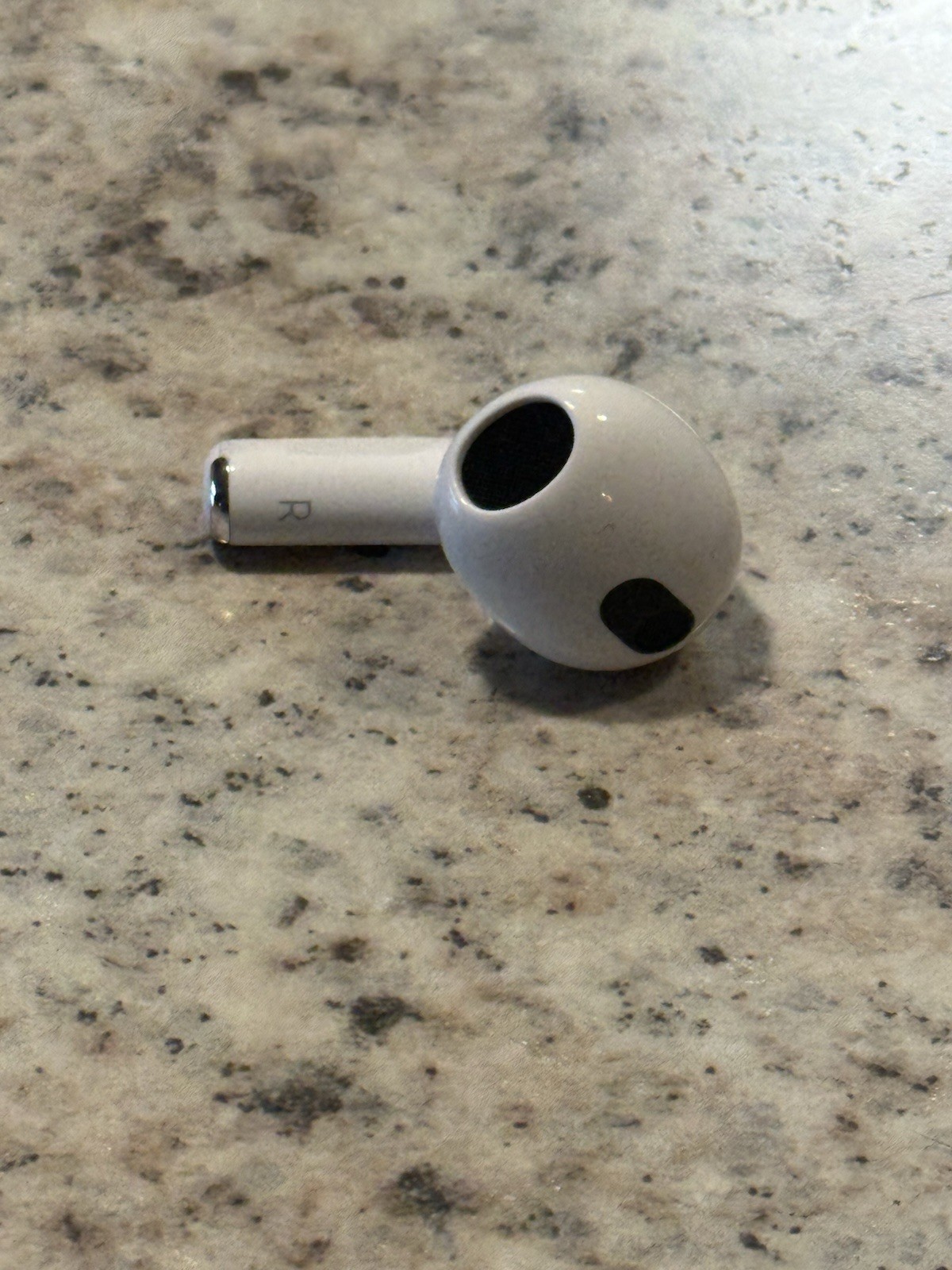 Apple AirPods 3rd Generation Model A2897 MISSING AIRPOD UNTESTED