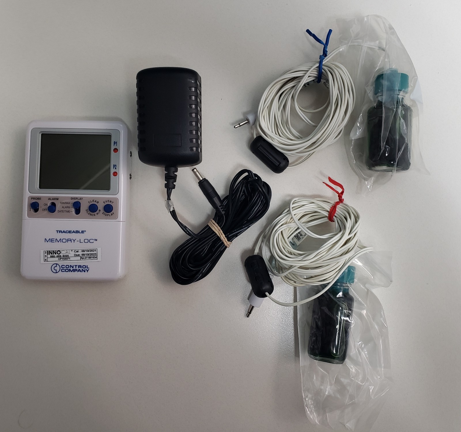 Traceable Memory-Loc Digital Thermometer - Model 6444 Datalogger