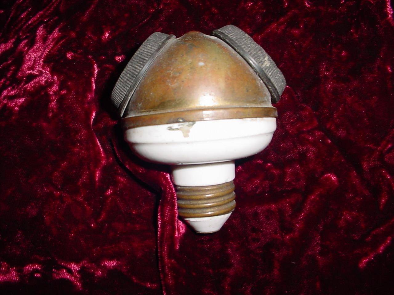 1908 Benjamin porcelain and brass double bulb socket adapter