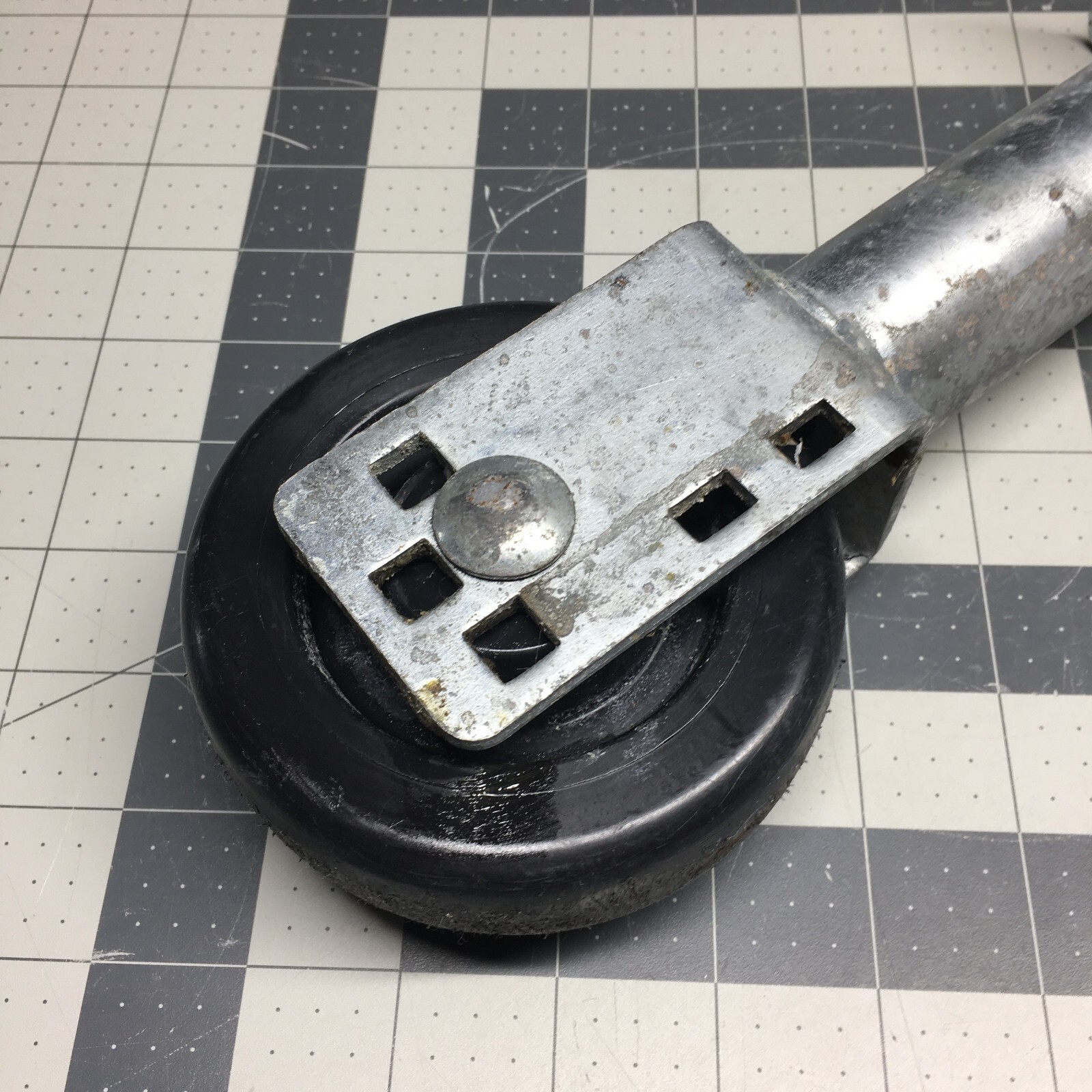PITCO OEM B3902302 9" Rigid Caster Non-Locking #2