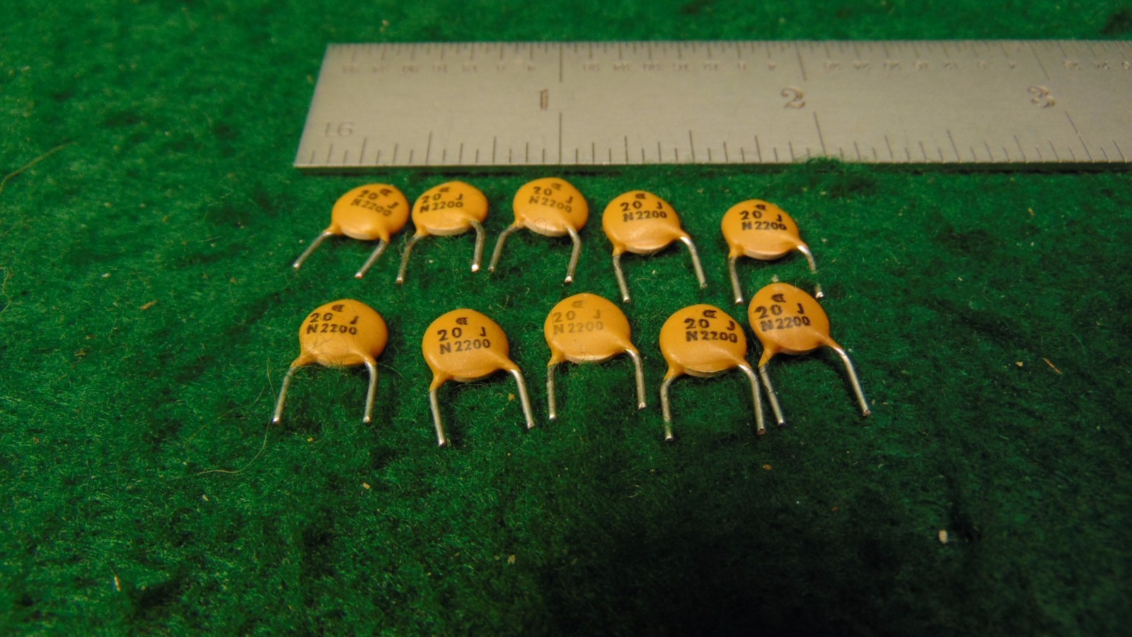 (10) Cornell Dubilier 20 pf 5% N2200 500V Disc Ceramic Capacitors NOS