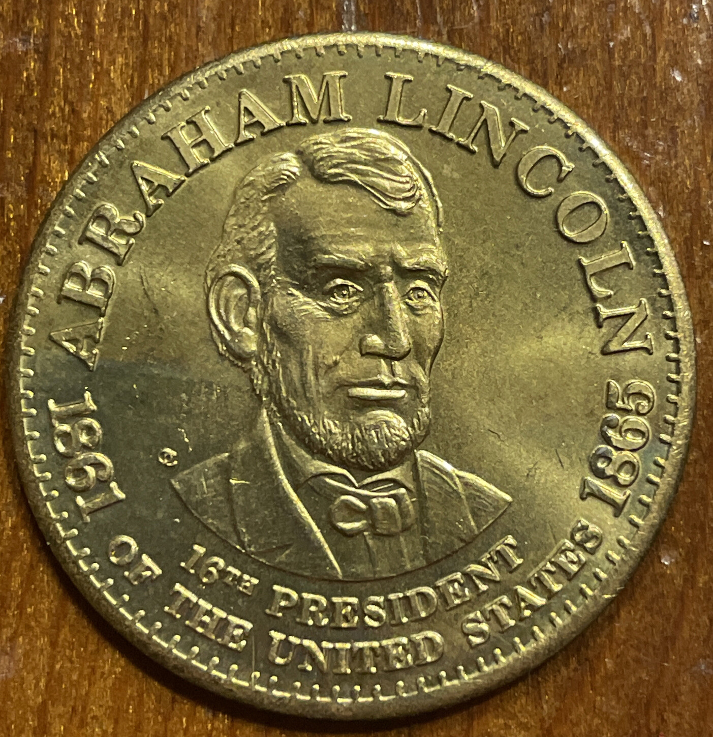 1992 SHELL PRESIDENTIAL COLLECTOR COIN - Abraham Lincoln