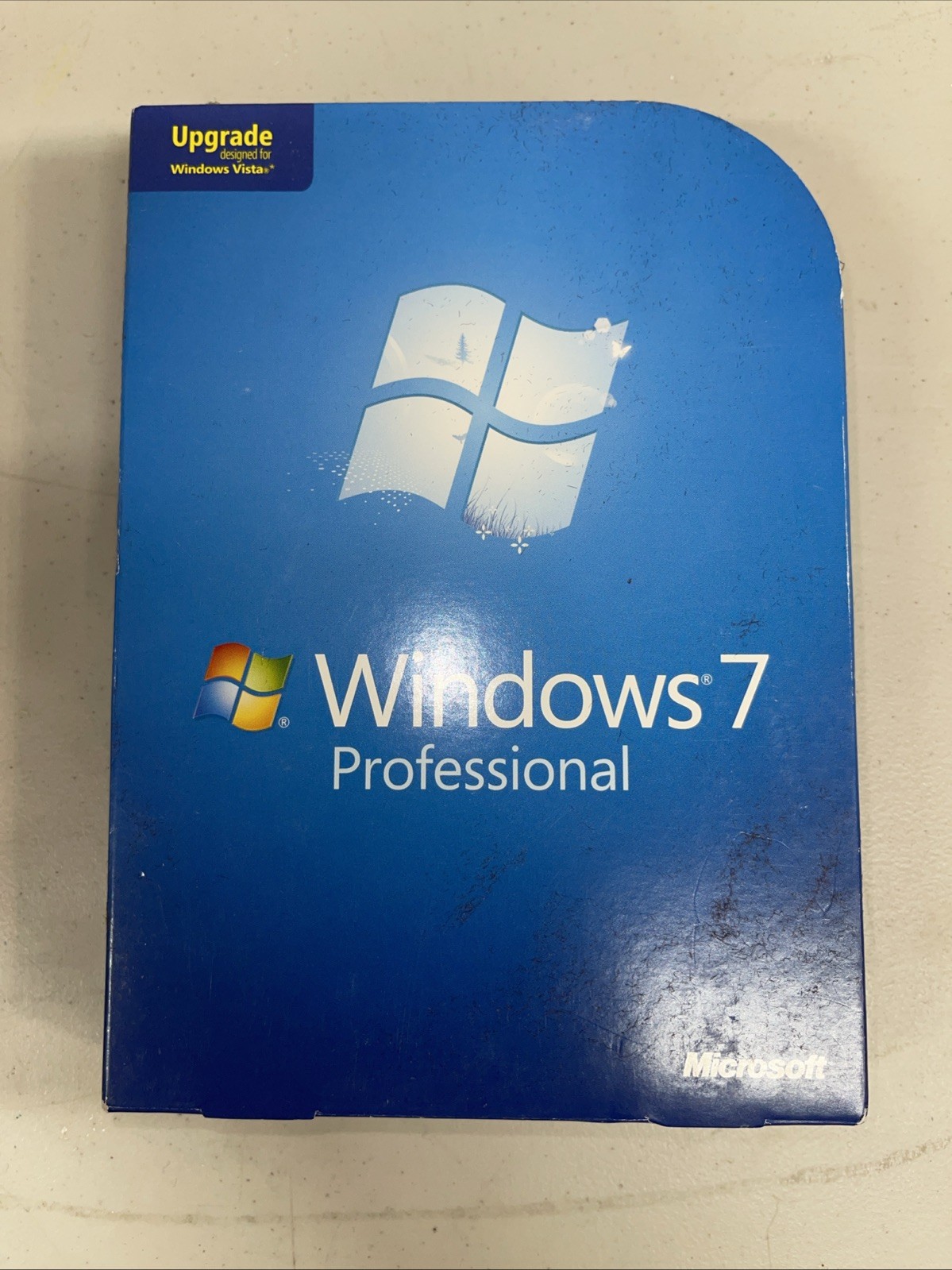 Microsoft Windows 7 Professional Upgrade 32/64 DVD with Key in Retail Box