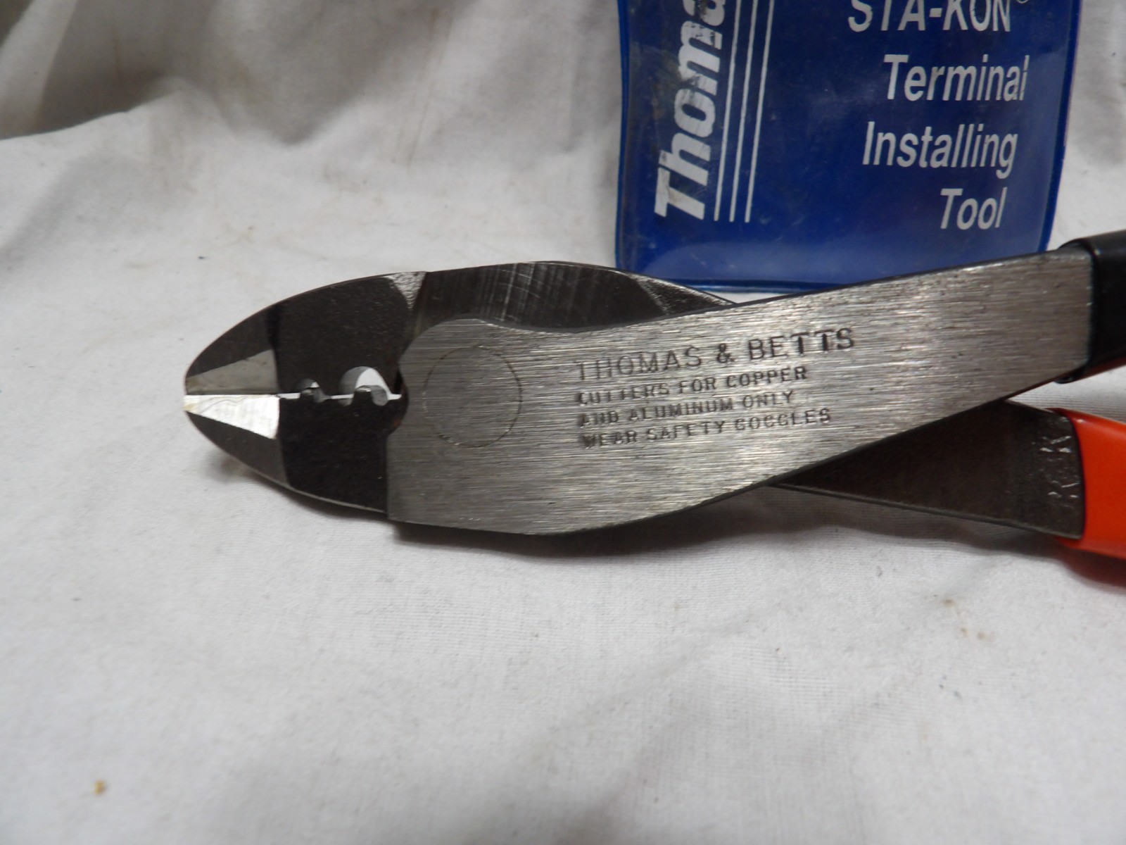 Thomas & Betts WT-111-M Sta-Kon Wire Terminal Pliers