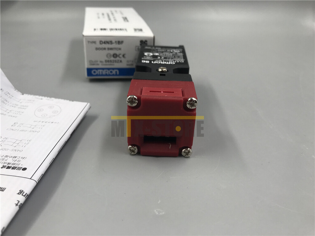 1PCS Omron Safety Door Switch D4NS-1BF New In Box