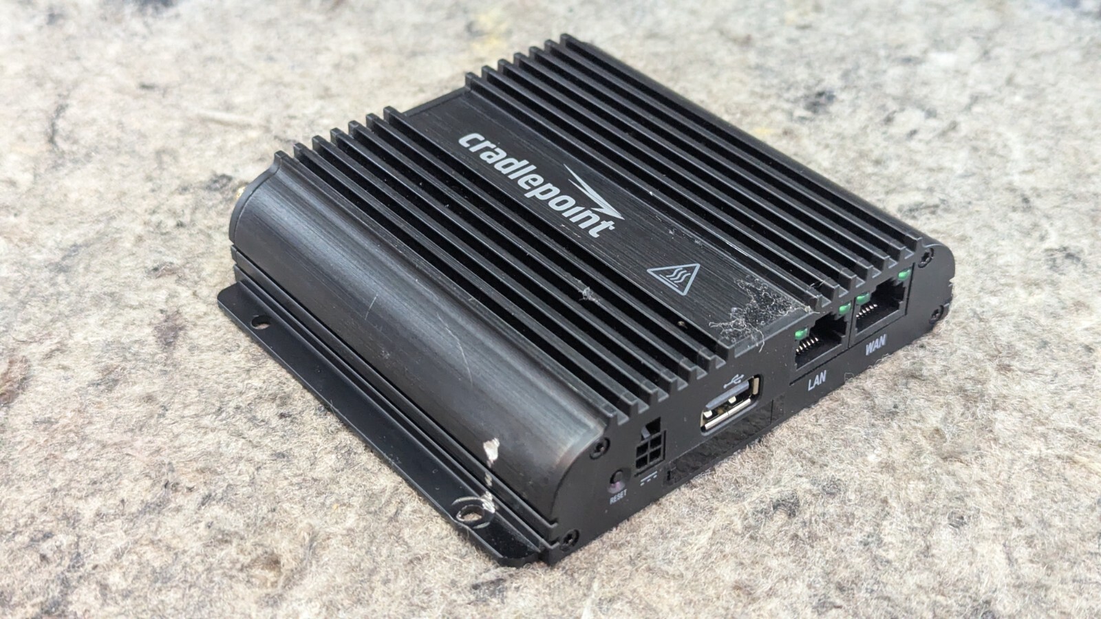 CradlePoint IBR650B-LP4 4G LTE w/ 3G Fallback Router - Untested